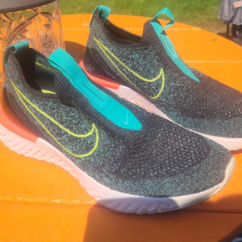 Nike Flyknit Running Shoes